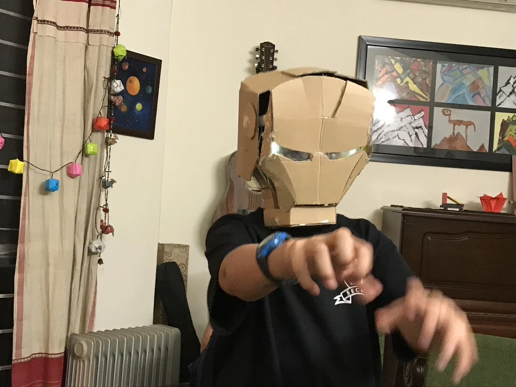 iron-man-suit-04-helmet-model-2-featured-led