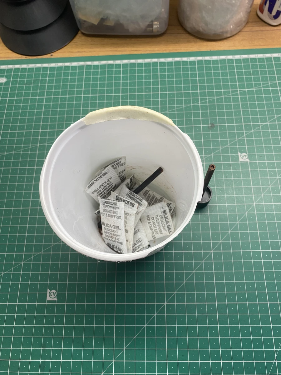 rocketry-25-dehydrating-chamber-silica